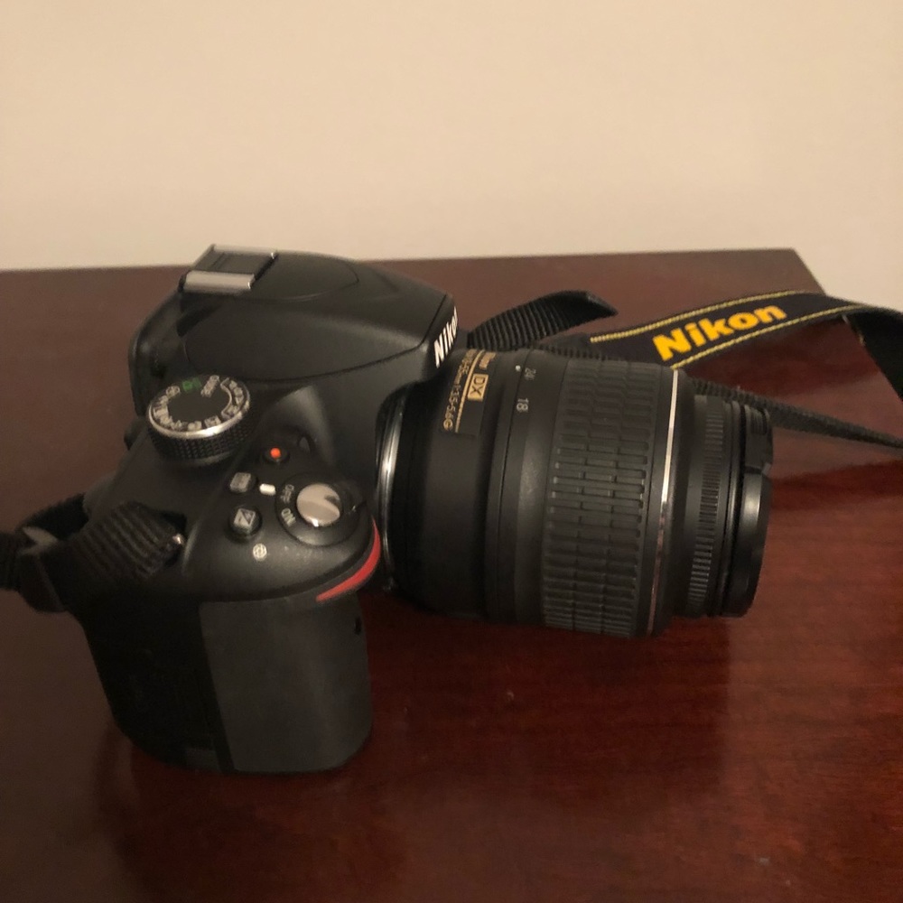 Nikon Camera - Picture 4 of 6